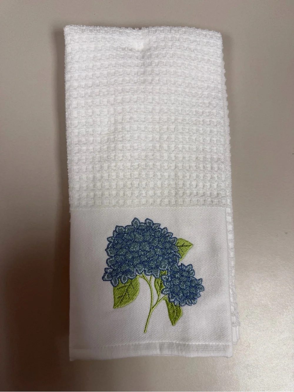 BC White Blue Green Embroidered Hydrangea Bouquet Patch Waffle Tea Towels